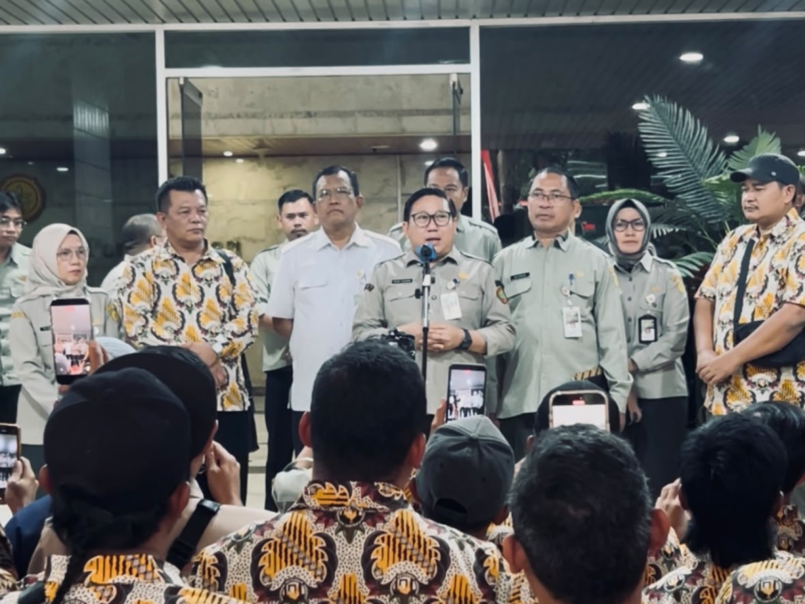 Kementan Gerak Cepat Lindungi Peternak Rakyat, Tunda Kenaikan Harga Pakan dan Dorong Harga Telur Menuju HAP