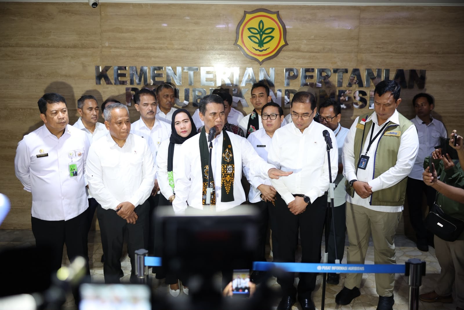 Mentan Amran Siapkan Rp300 Miliar untuk Benih Jagung Pakan, Perkuat Peternakan dari Hulu ke Hilir