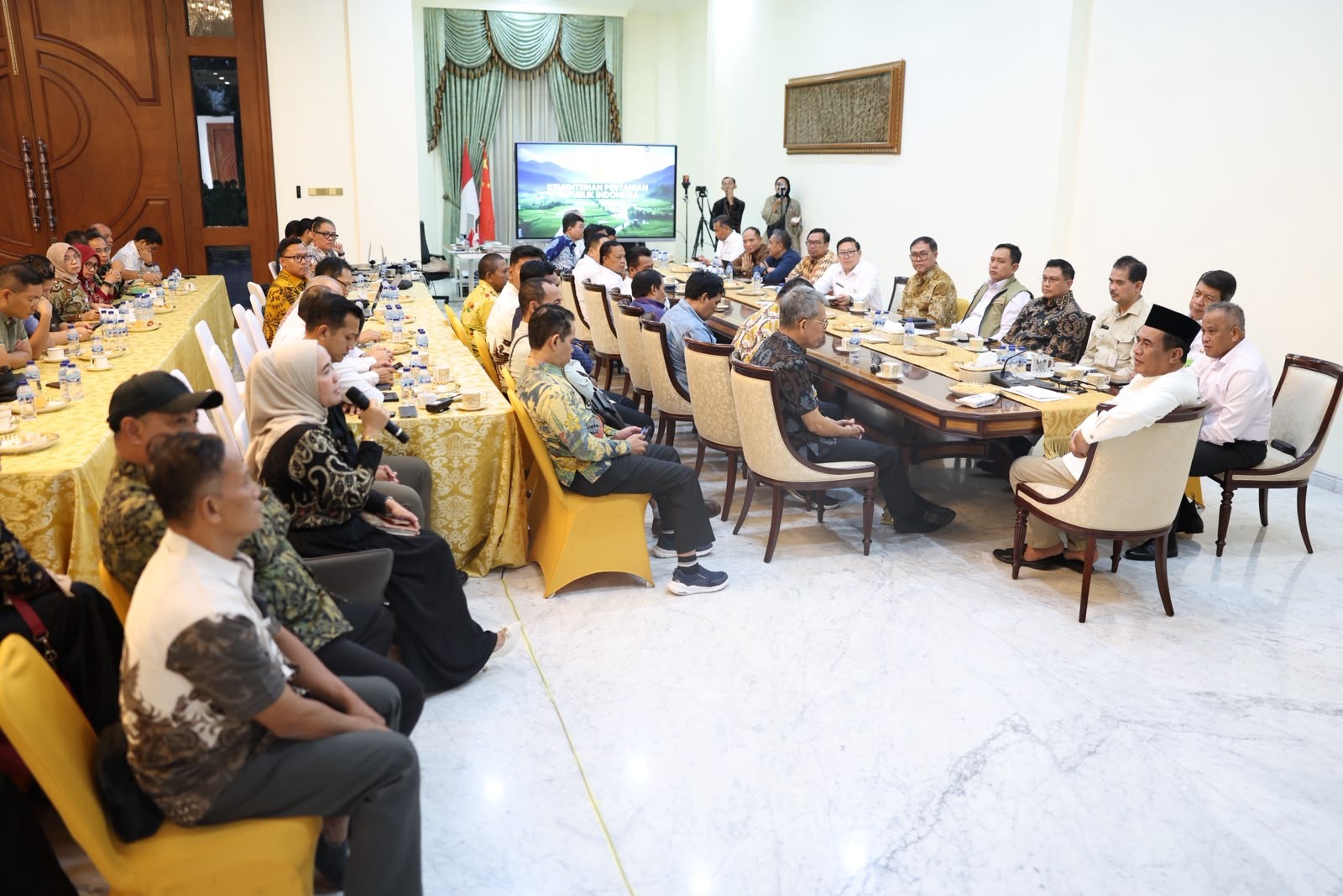 Mentan Amran Percepat Penyaluran SPHP Jagung, Peternak Lebih Mudah Akses Pakan