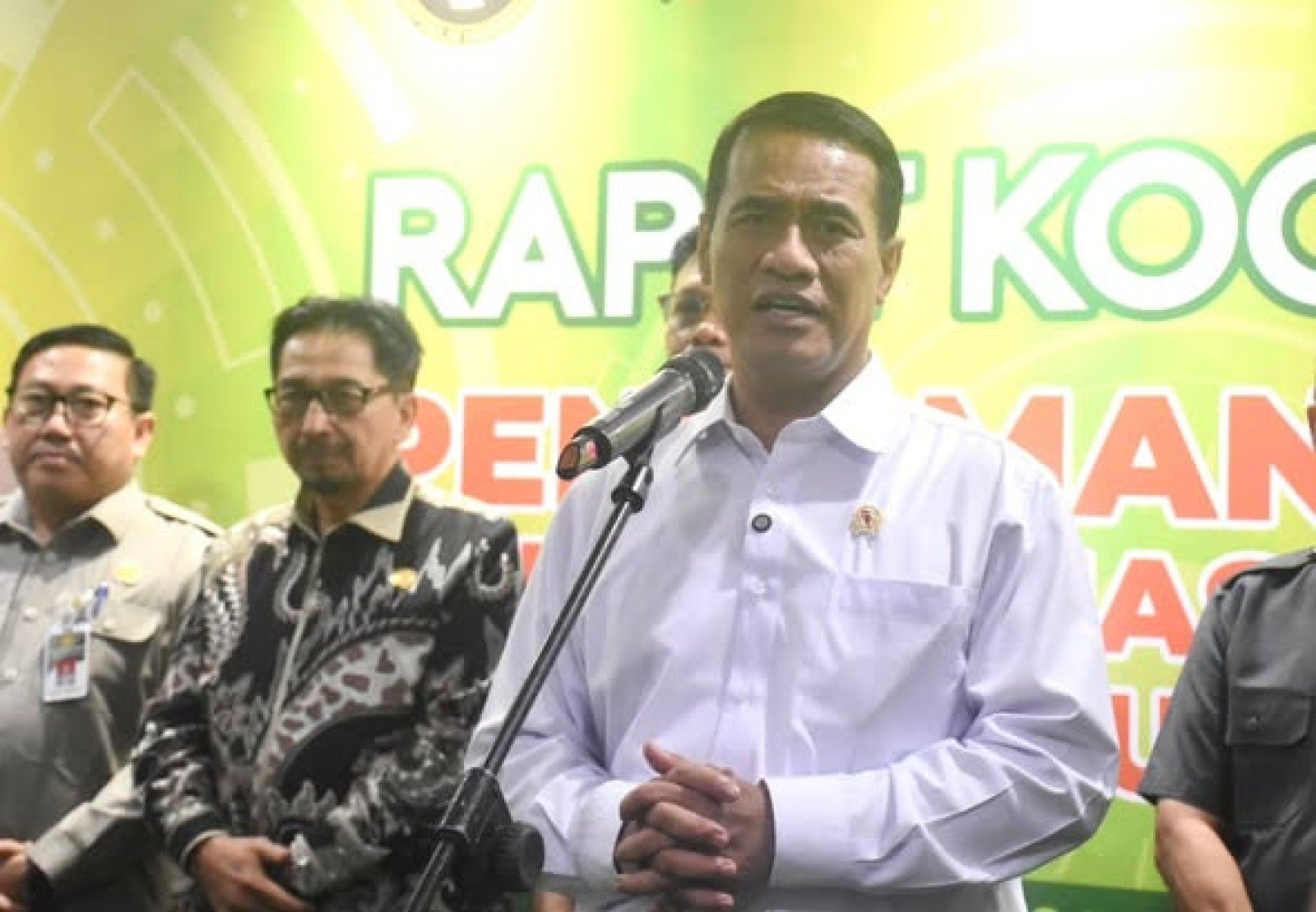 Mentan/Kepala Bapanas Amran Tegaskan Pengawasan Ketat dari DOC hingga Daging Sapi Jelang Ramadan