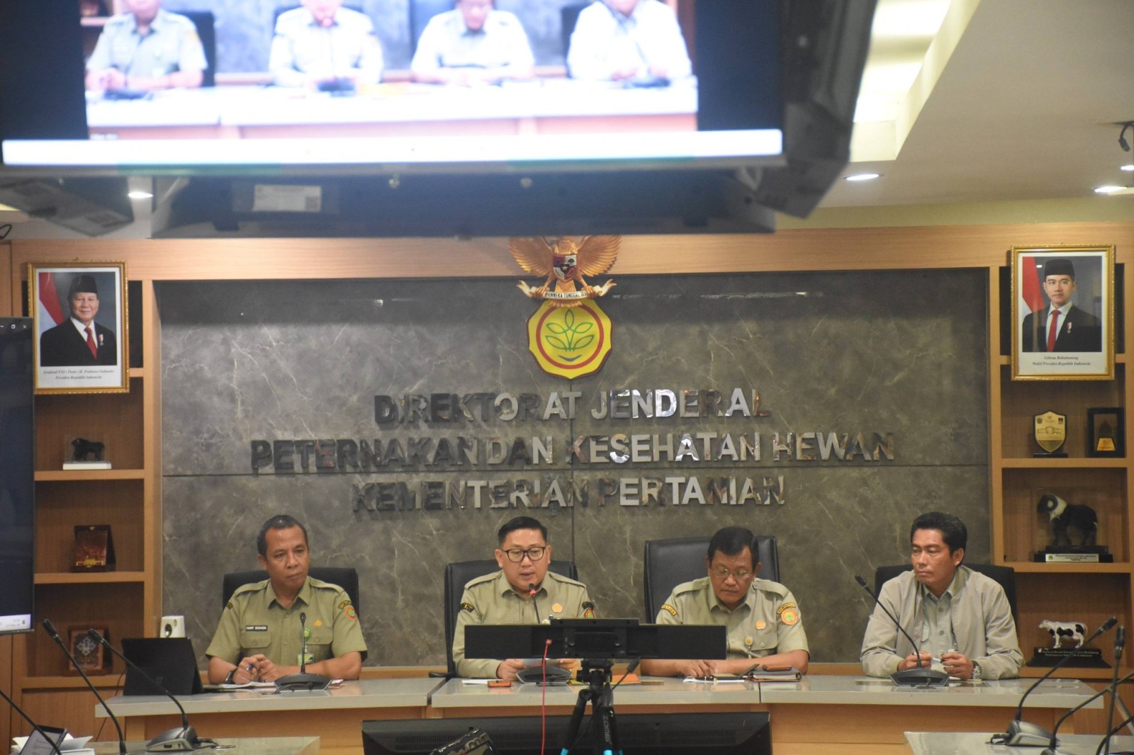 Kementan Perkuat Usaha Peternak Rakyat Lewat Pengembangan Program Ayam Petelur