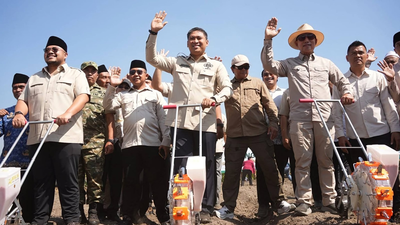 Wamentan Sudaryono Gerak Cepat Jawab Keluhan Petani, Pupuk hingga Harga Telur Langsung Diatensi