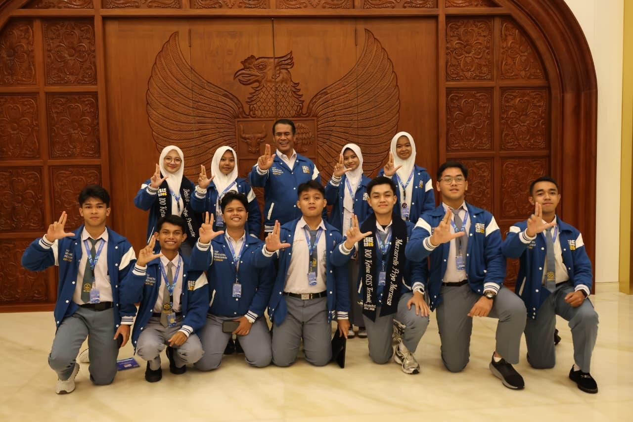 Mentan Amran Motivasi Peserta Leadership Camp UI: Mimpi Besar Harus Dibayar Kerja Keras